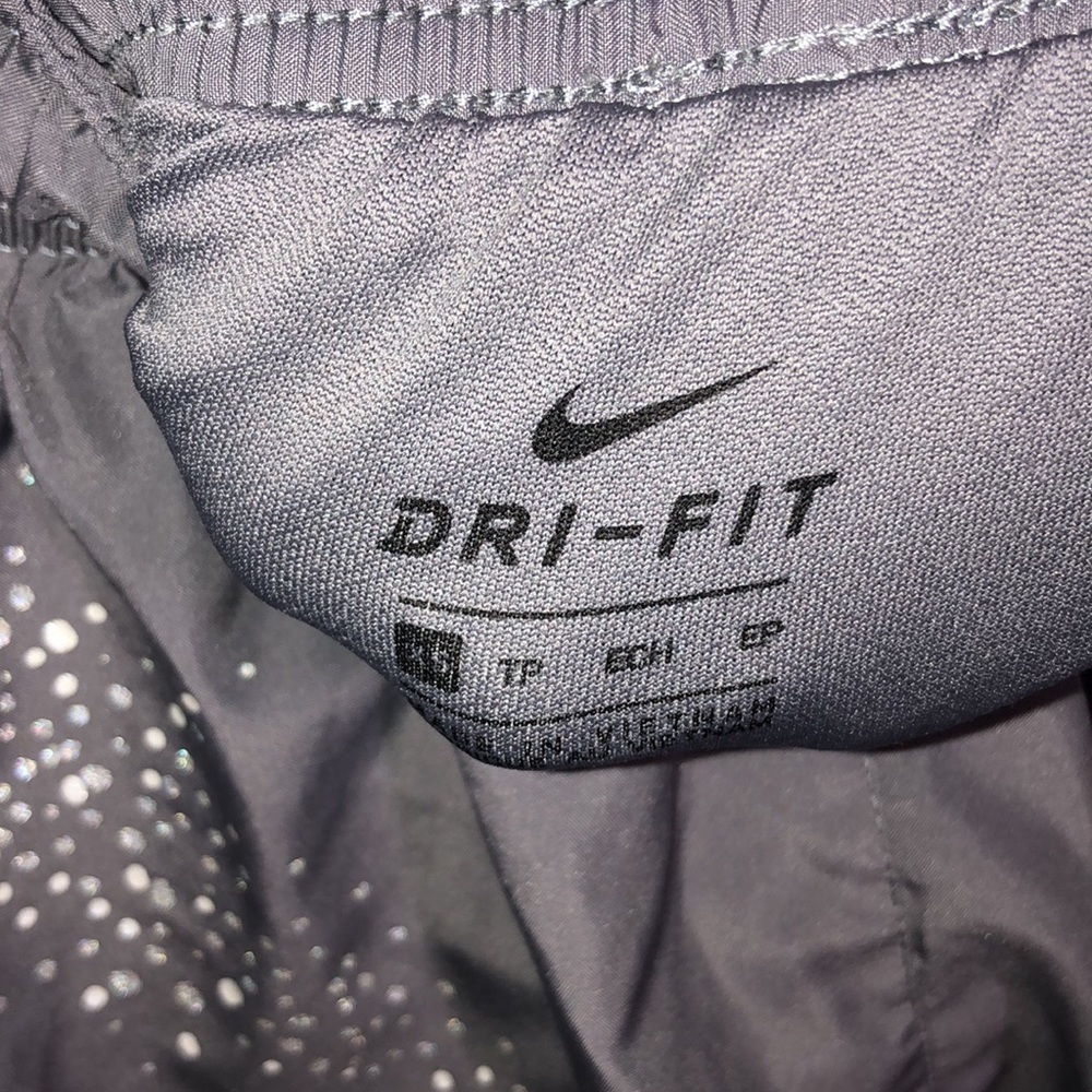 Nike dri fit shorts size XS SPARKLY or spotted shiny shorts athletic wear gym​​ - Picture 4 of 7
